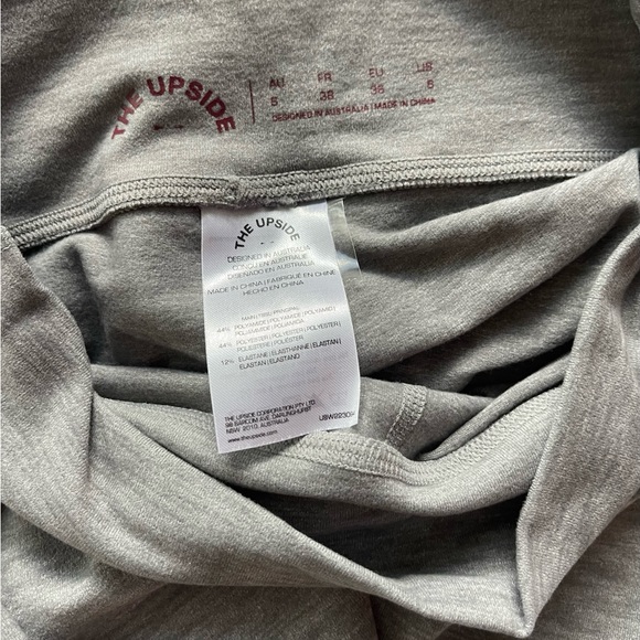 The Upside Leggings & Tank Set - Picture 9 of 9